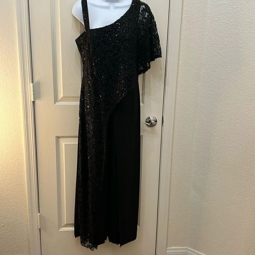 R&M Richards Jumpsuit Sz 6 One Shoulder Black Cocktail Sequins Lace Sleeveless